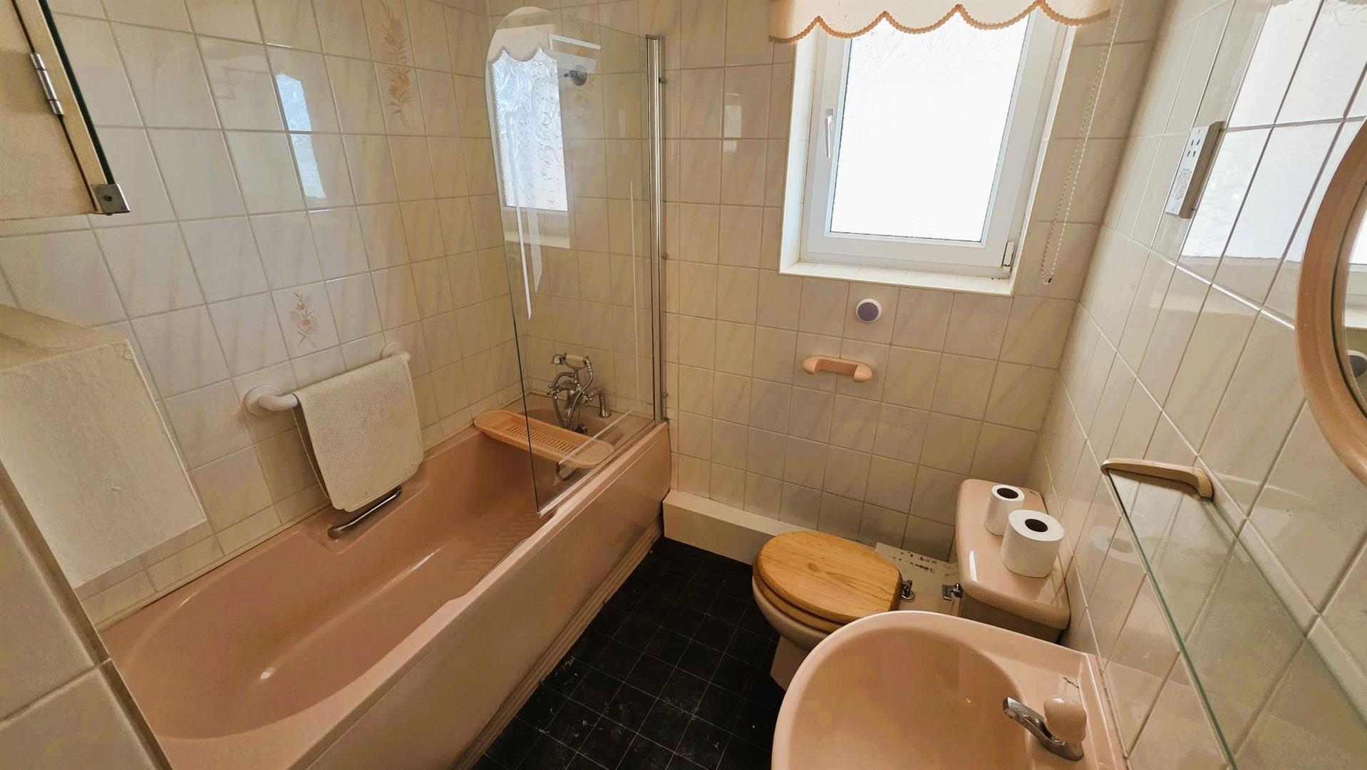 Gwscwm Road, Burry Port, SA16 0BS